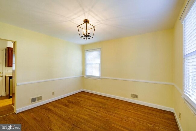 Building Photo - 5408 20th Ave