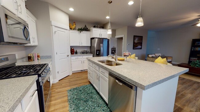 Building Photo - Don't Miss This Former Model Home Rental
