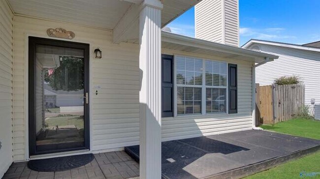 Building Photo - 207 Sandy Wood Ct