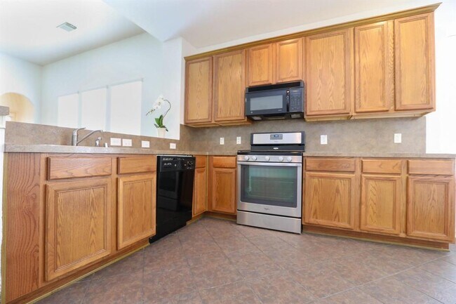 Building Photo - 12827 Pecan Shores Dr