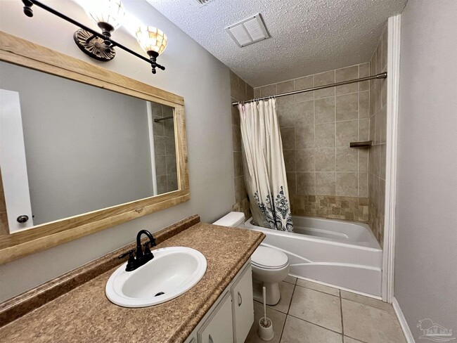 Building Photo - 5905 Pamela Dr