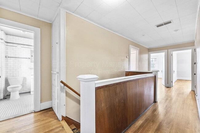 Building Photo - 152 Ford Ave