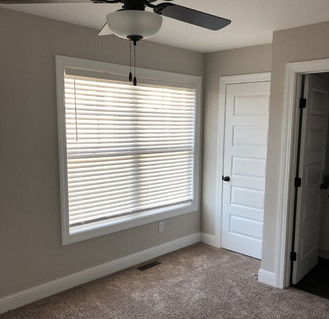 Building Photo - 2 BD 2.5 BA TOWNHOME FOR RENT NEAR TTU