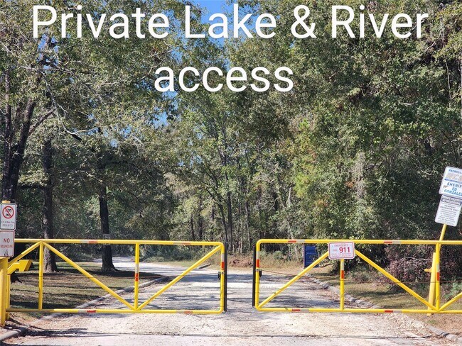 Building Photo - 1650 Chart Dr