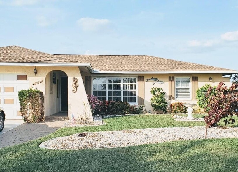 Building Photo - 1405 SE 14th Terrace