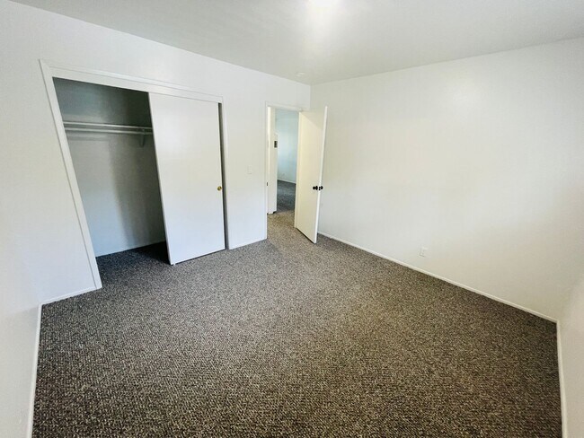 Building Photo - 2301 James Ave