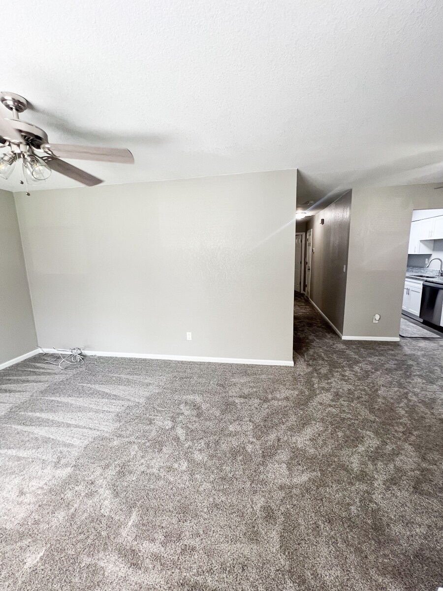 Building Photo - 6021 Camellia Dr