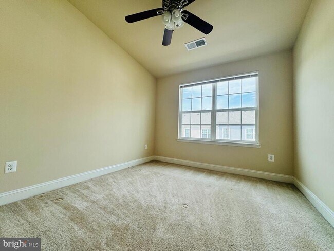 Building Photo - 12406 Carriage Park Pl
