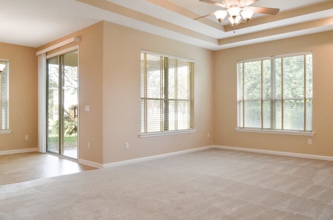 Building Photo - Exceptional Four Bedroom Home Located In Victoria Lakes!