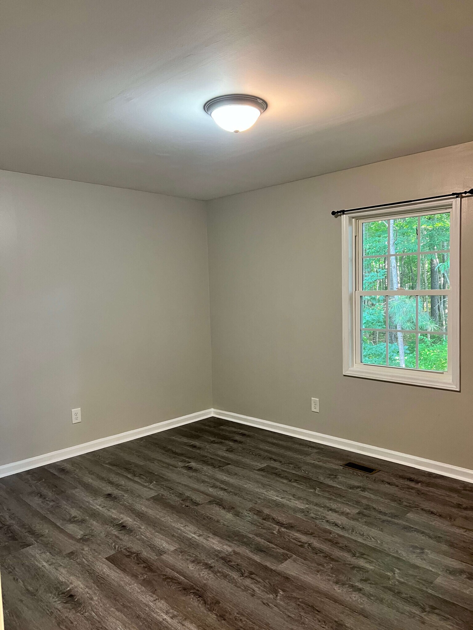 Bedroom 2 - 6 Sidbrook Ct