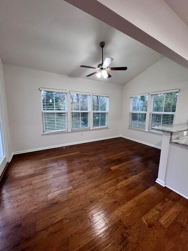 Building Photo - 7847 Aideen Ct