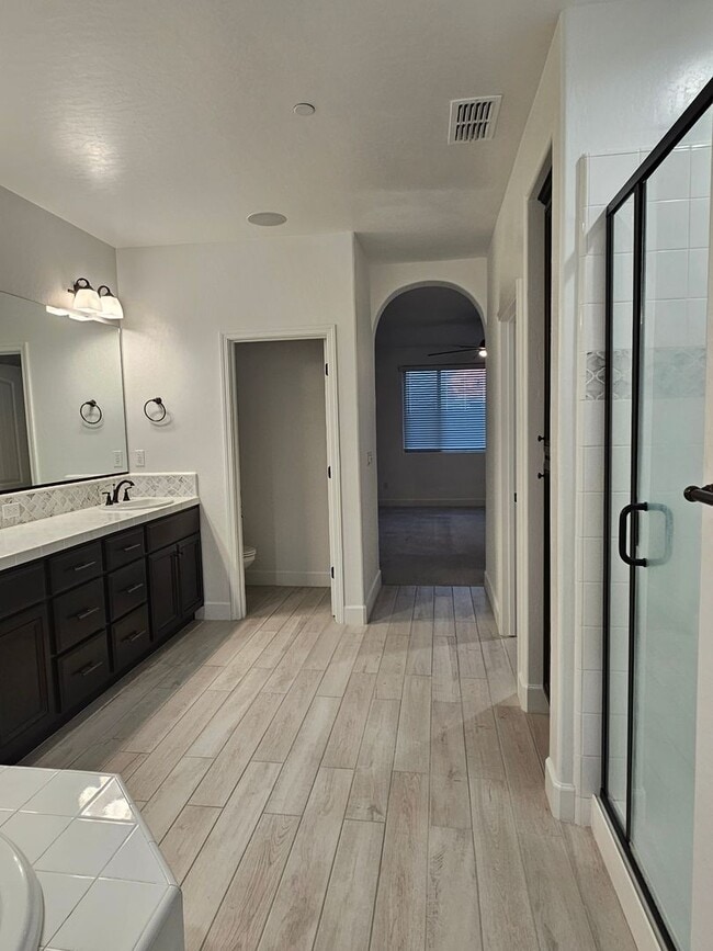 Building Photo - Beautiful Home in Gated Community