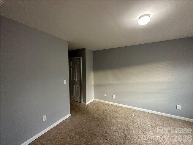 Building Photo - 11142 Derryrush Ave