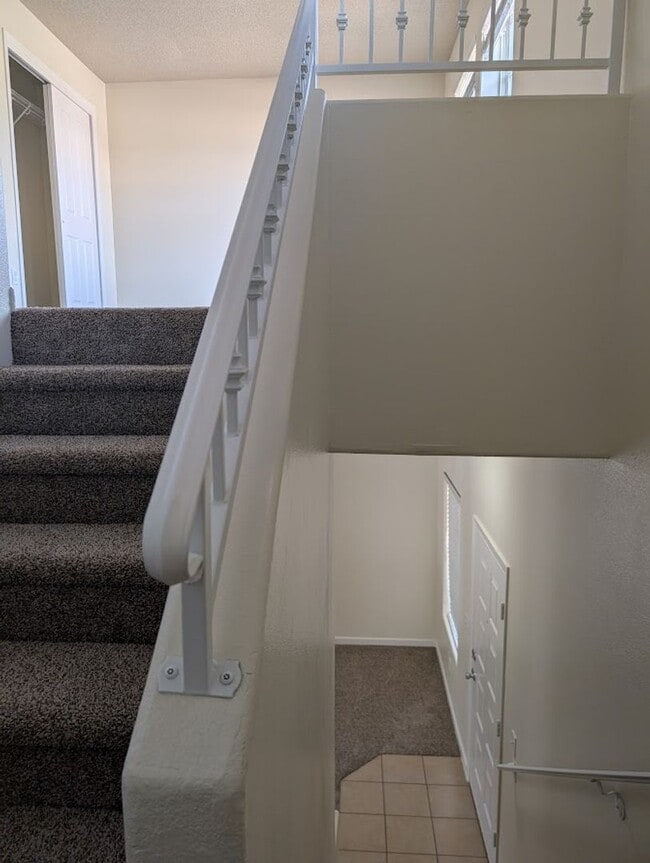 Building Photo - Spacious 2-Story Home with 3-Car Garage in...