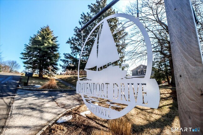 Building Photo - 58 Davenport Dr