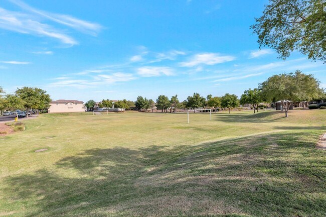 Building Photo - Charming 4 bedroom 3 bath Home in Gilbert!