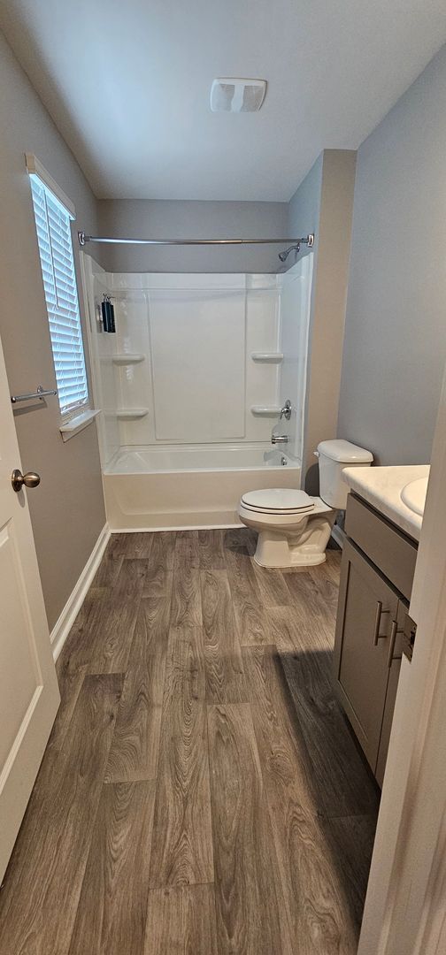 Building Photo - Luxury Meets Privacy in This 4-Bedroom Cul...