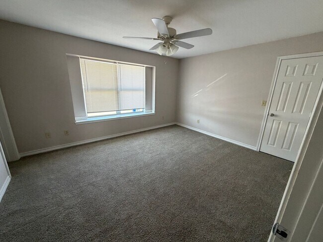 Building Photo - 2531 Pascal Ct