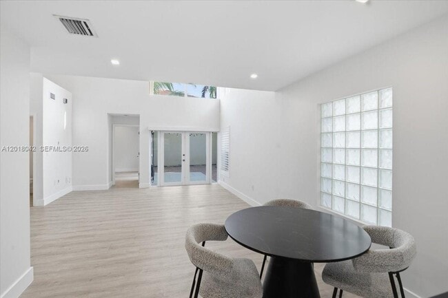 Building Photo - 1135 Oysterwood St