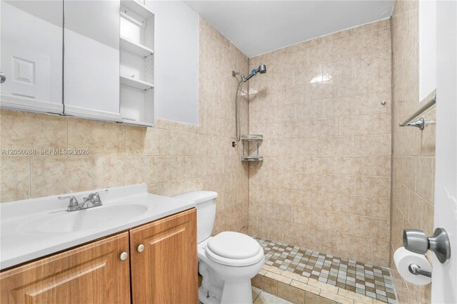 Building Photo - 1305 W 53rd St