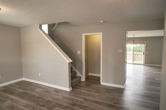 Building Photo - 4BDRM, 2.5 BA with finished basement in Westminster