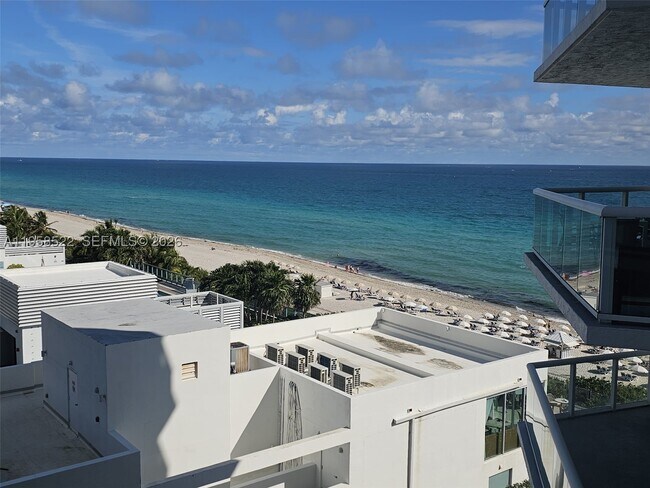 Building Photo - 6515 Collins Ave
