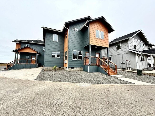 Building Photo - 2392 Karen Ct