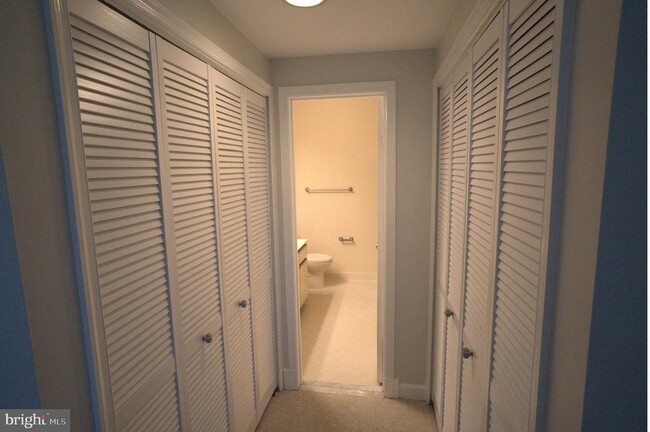 Building Photo - 5909 Barbados Pl