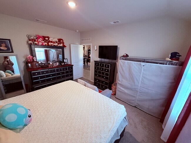 Building Photo - 7713 Orange Blossom Rd