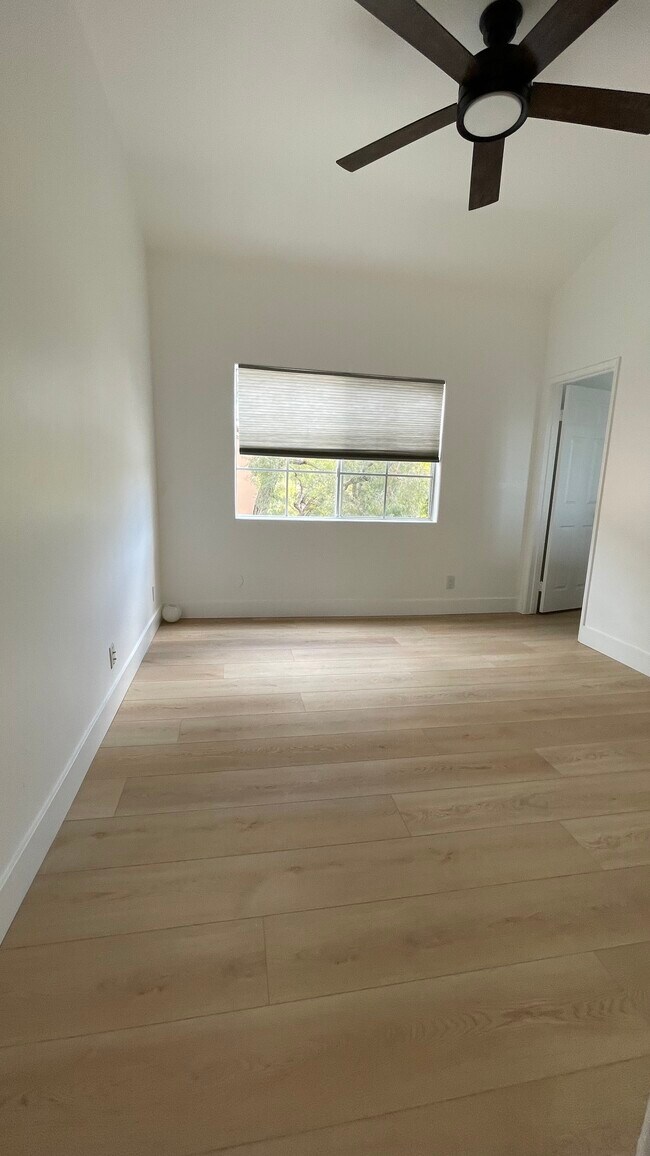 2nd bedroom - 4347 Freedom Dr