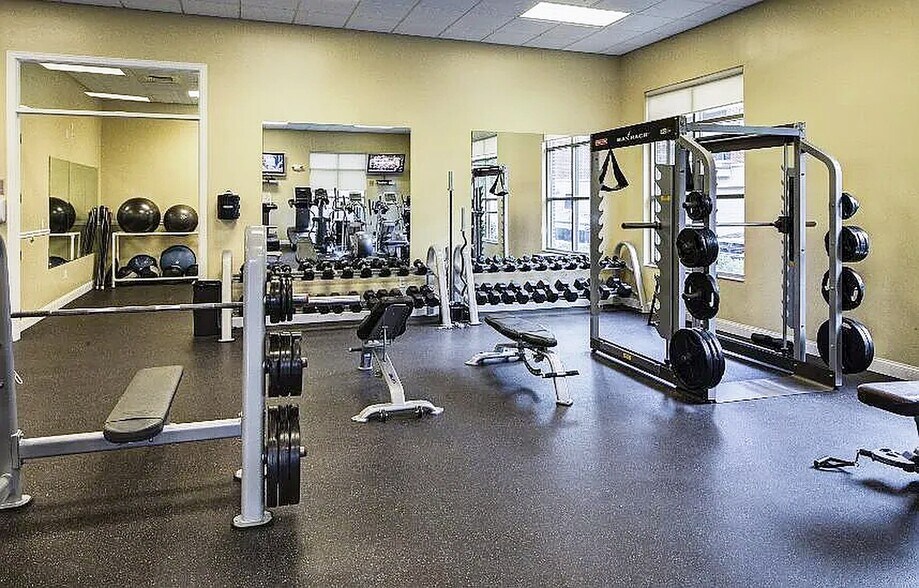 24/7 Fitness Center - 515 W 1st Ave