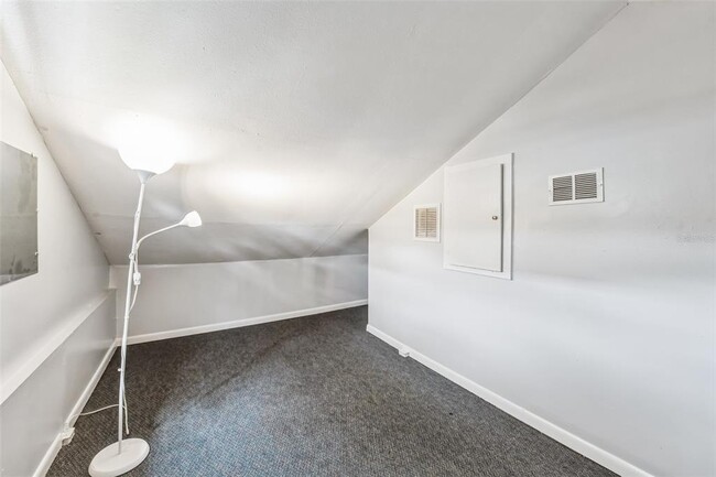 Building Photo - 2158 6th Ave N