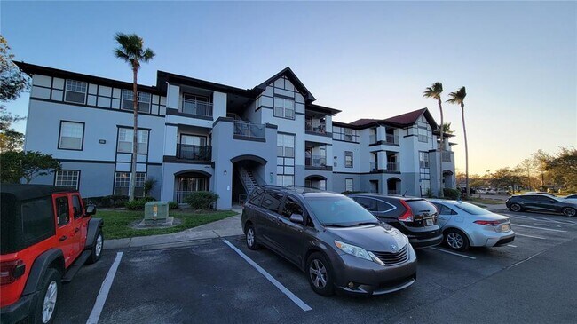 Building Photo - 3702 Palm Desert Ln