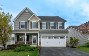 Building Photo - 1113 Long Farm Cir