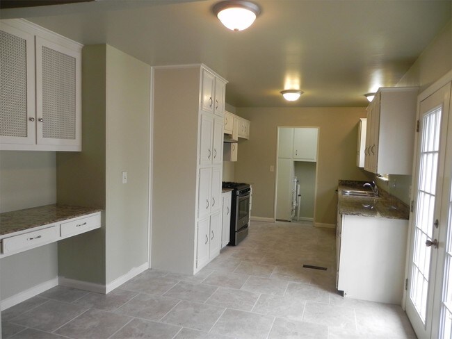 Building Photo - 7827 Marilyn Ln