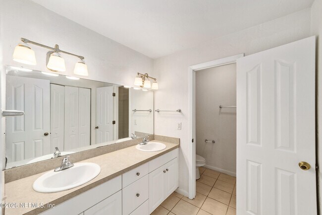 Building Photo - 501 SW 75th St