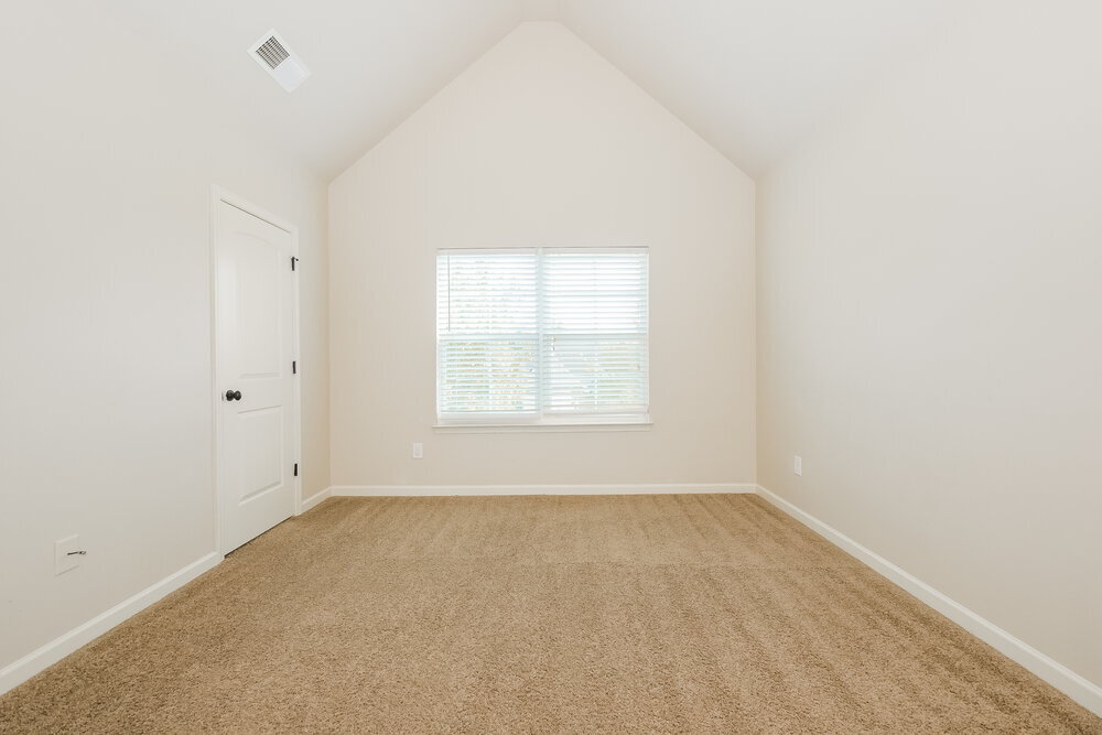 Building Photo - 917 Piedmont Dr