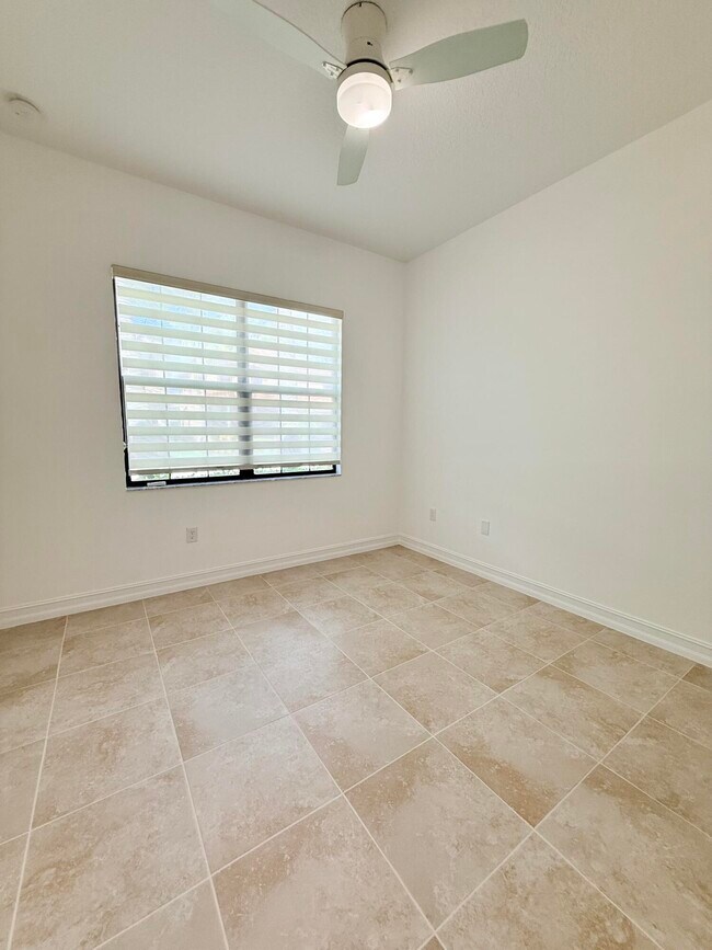 Building Photo - 14572 White Jade Terrace