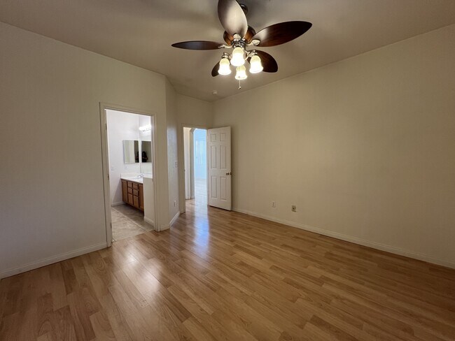 Building Photo - 2697 Hillgrass Rd