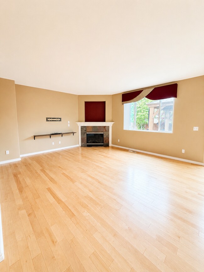 Building Photo - Spacious 4-Bedroom Home with Bonus Room, Trex Deck & Pergola in Prime Maple Valley