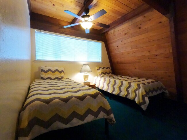 Building Photo - Winter Lease - Less than half a mile to Burnt Cedar Beach, Restaurants and Grocery!!