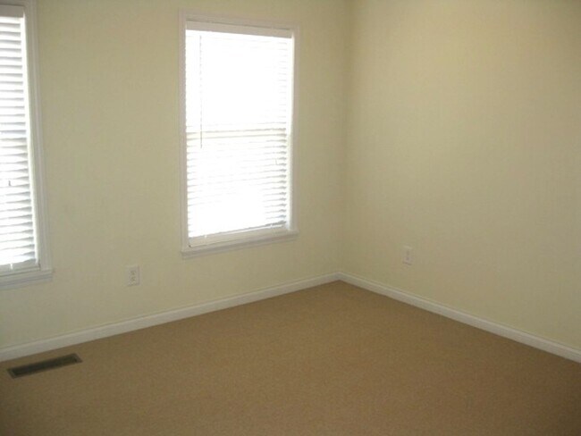 Building Photo - 1145 Appian Crossing Way