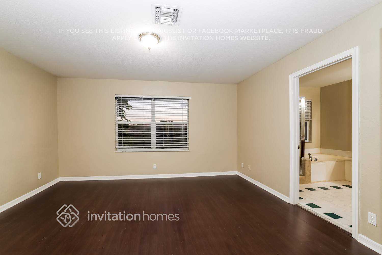 Building Photo - 10254 Serene Meadow Dr N