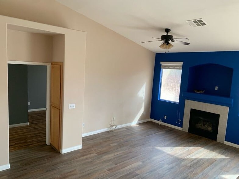 Building Photo - 1205 Simms Ave