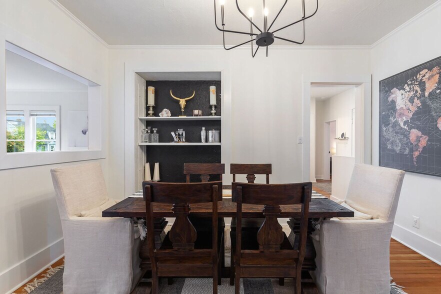 Building Photo - 334 Edmonds St