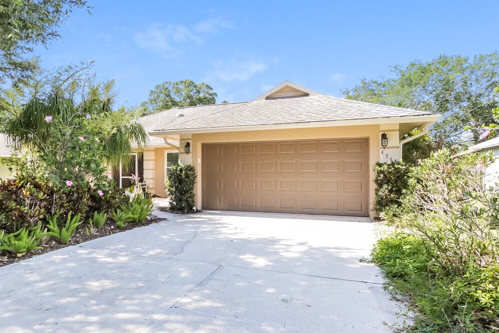 Building Photo - 4710 Glenbrooke Terrace