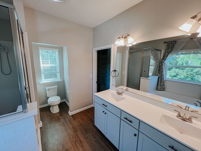 Building Photo - Updated Eagle Harbor Home with Preserve Views