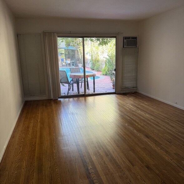 Building Photo - 1550 Hayworth Ave