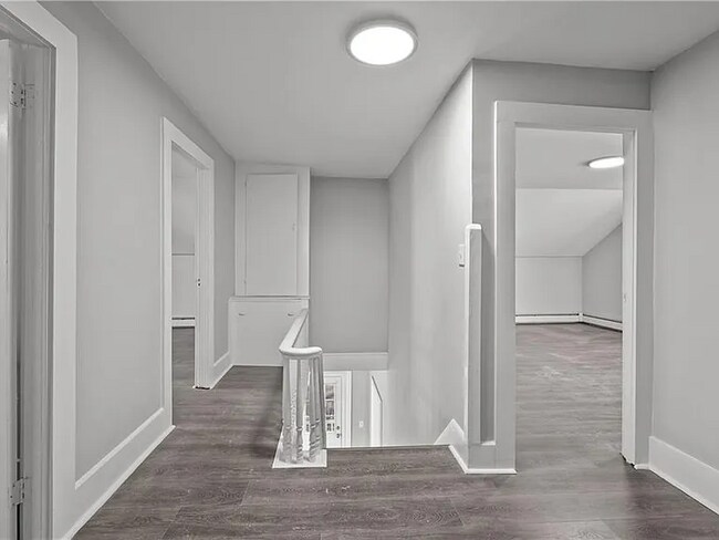 Building Photo - 40 Jenkins St