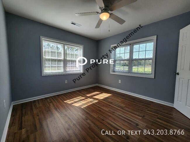 Building Photo - Available now!! Single-family detached in ...